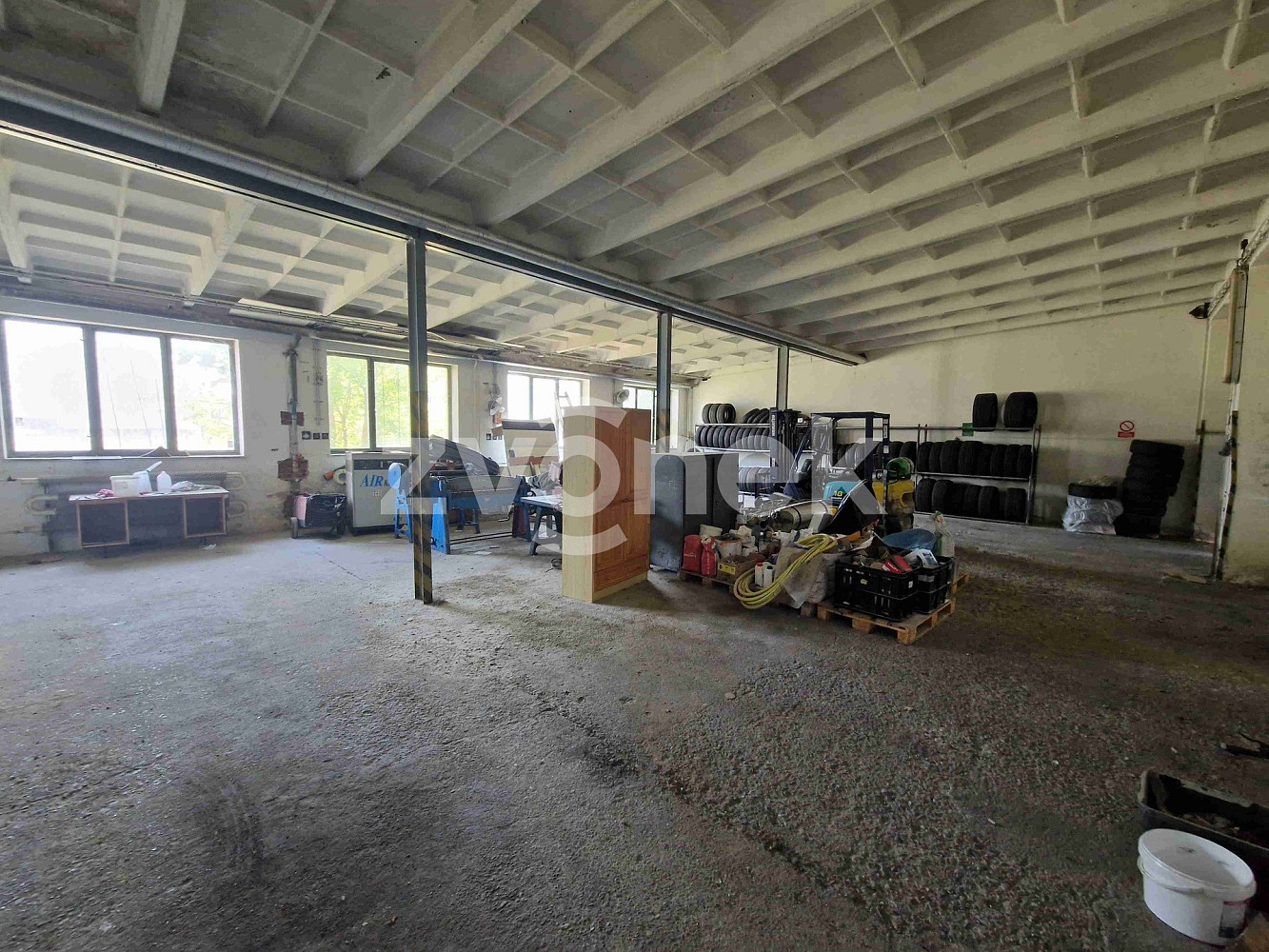 Pronájem komerčního objektu (jiného typu) 250 m² – fotografie 2