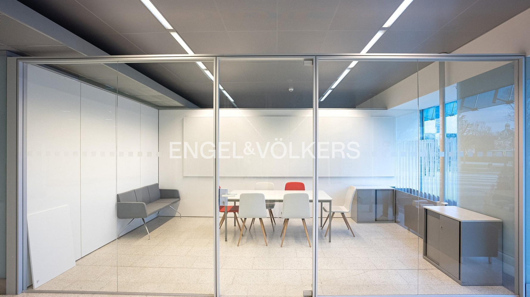 Pronájem komerčního objektu (jiného typu) 500 m² – fotografie 3