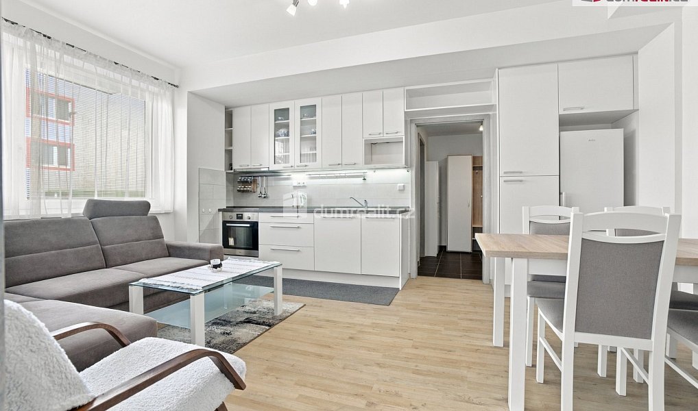 Prodej bytu 2+kk 47 m², Ostrov – náhled fotky 2