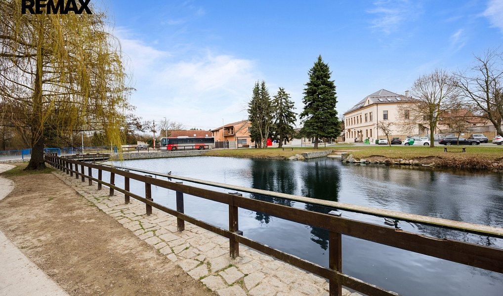 Prodej domu 240 m² s pozemkem 438 m², Nučice – náhled fotky 26