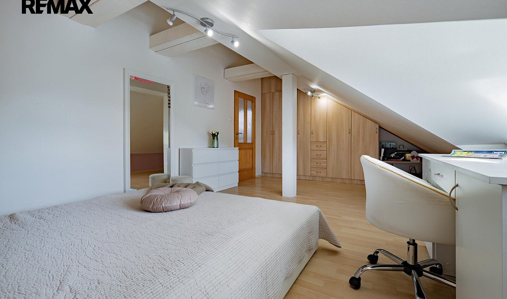 Prodej domu 200 m² s pozemkem 1 400 m², Rožmitál pod Třemšínem – náhled fotky 22