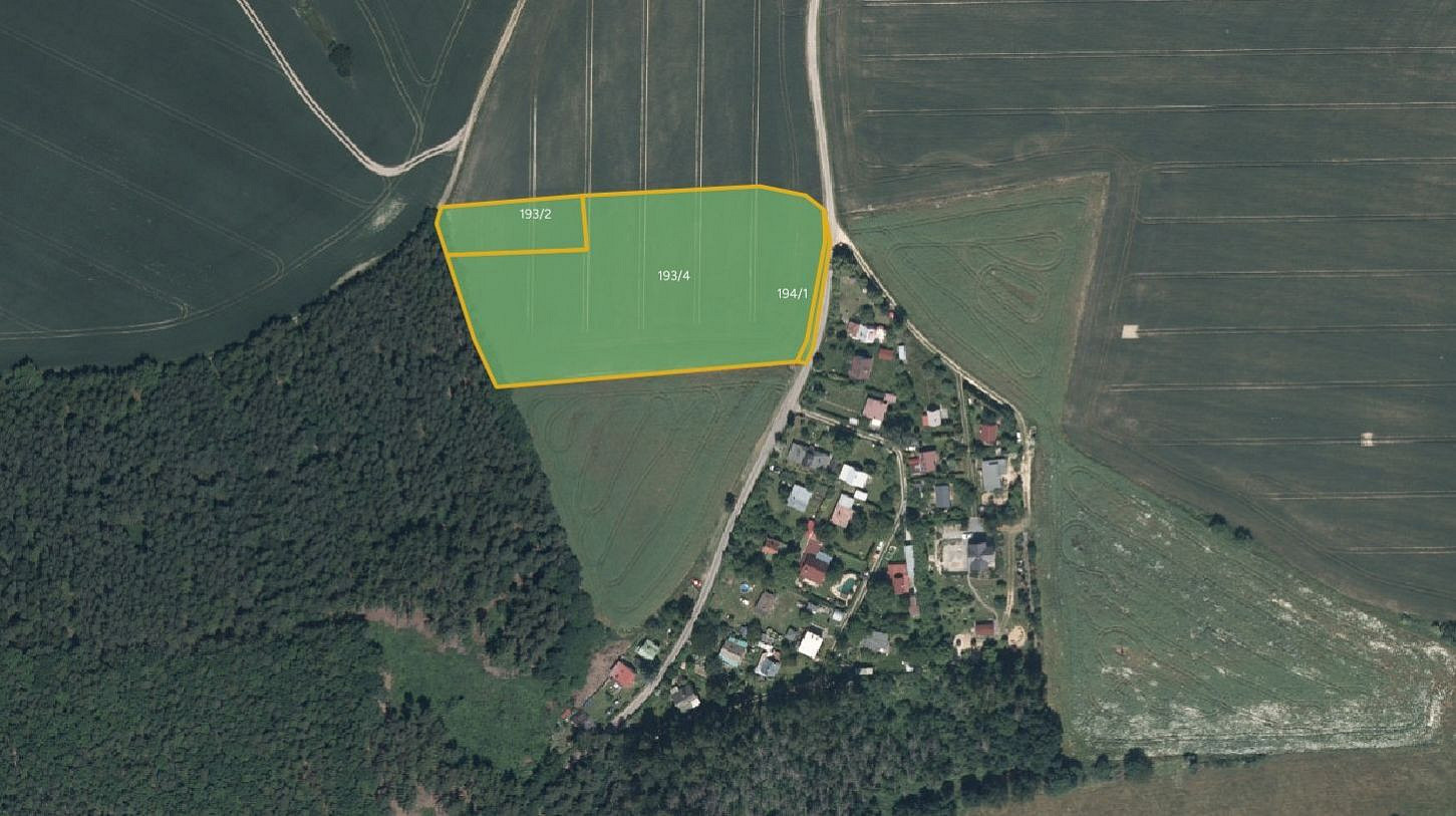 Prodej pole 11 572 m²