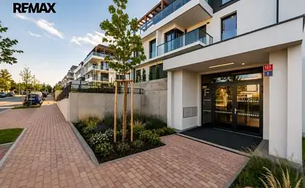 Pronájem bytu 1+kk 34 m², Za Pískovnou, Praha 8 - Dolní Chabry