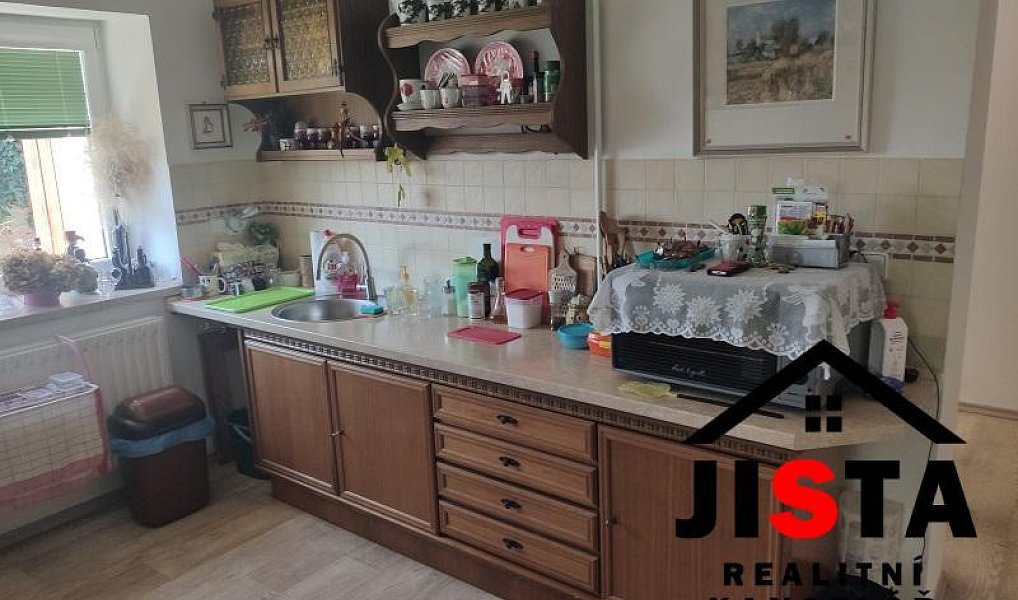 Prodej domu 250 m² s pozemkem 1 873 m², Babice – náhled fotky 2