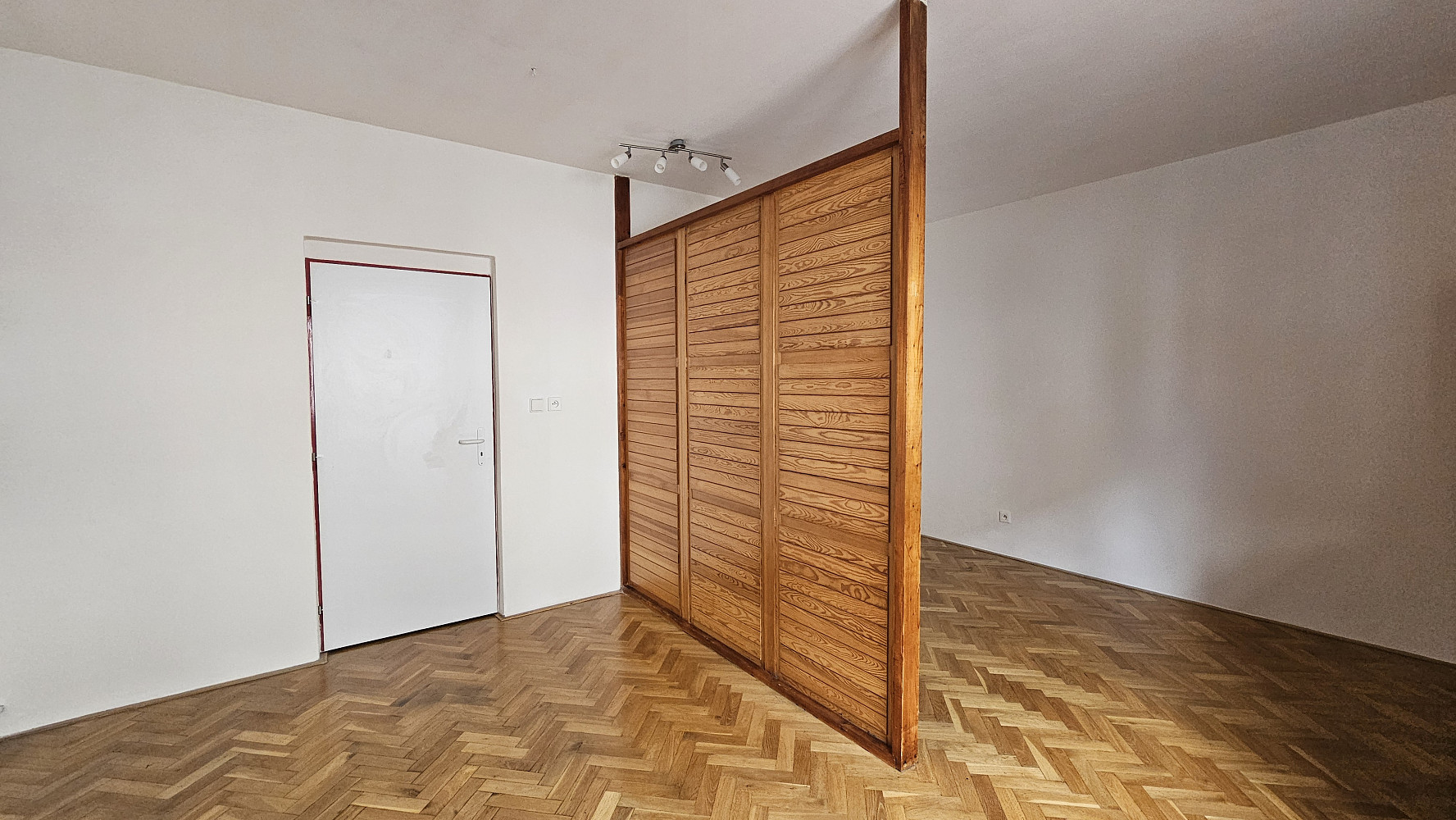 Pronájem bytu 1+1 53 m² – fotografie 4