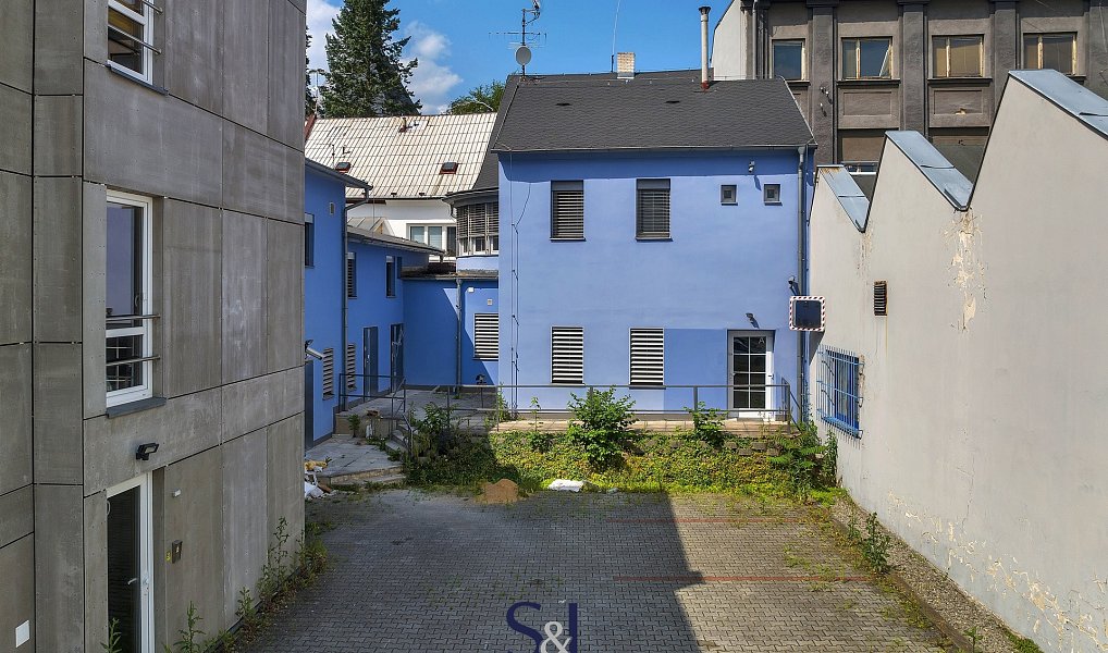 Pronájem kanceláře 332 m², Česká Lípa – fotka 1 z 33