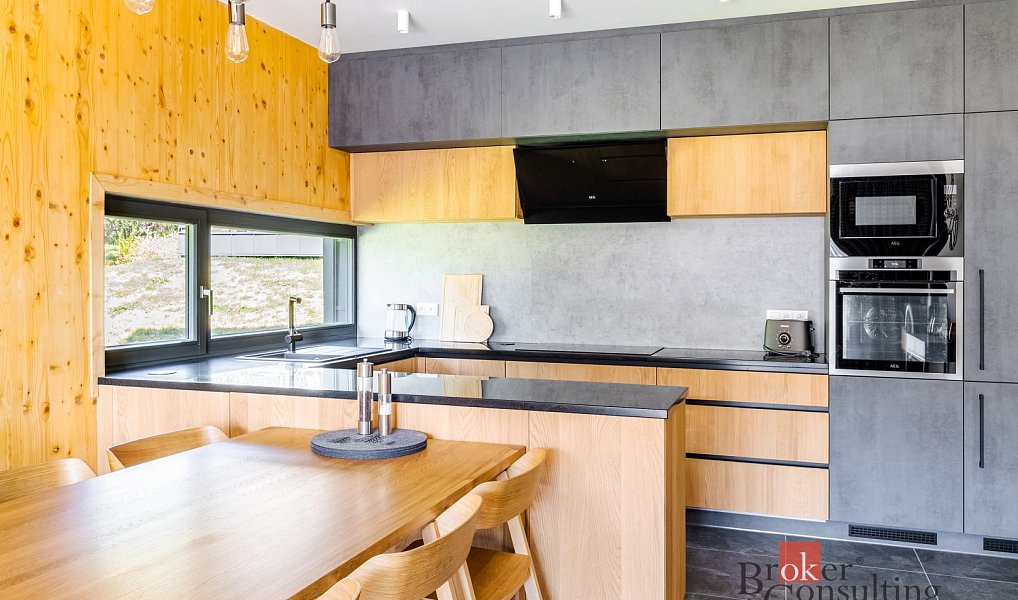 Prodej bytu 4+kk 100 m², Lipno nad Vltavou – fotka 1 z 35
