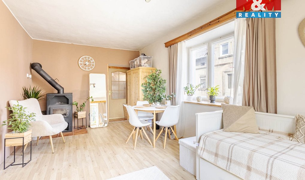 Prodej domu 240 m² s pozemkem 775 m², Nový Bor – náhled fotky 9