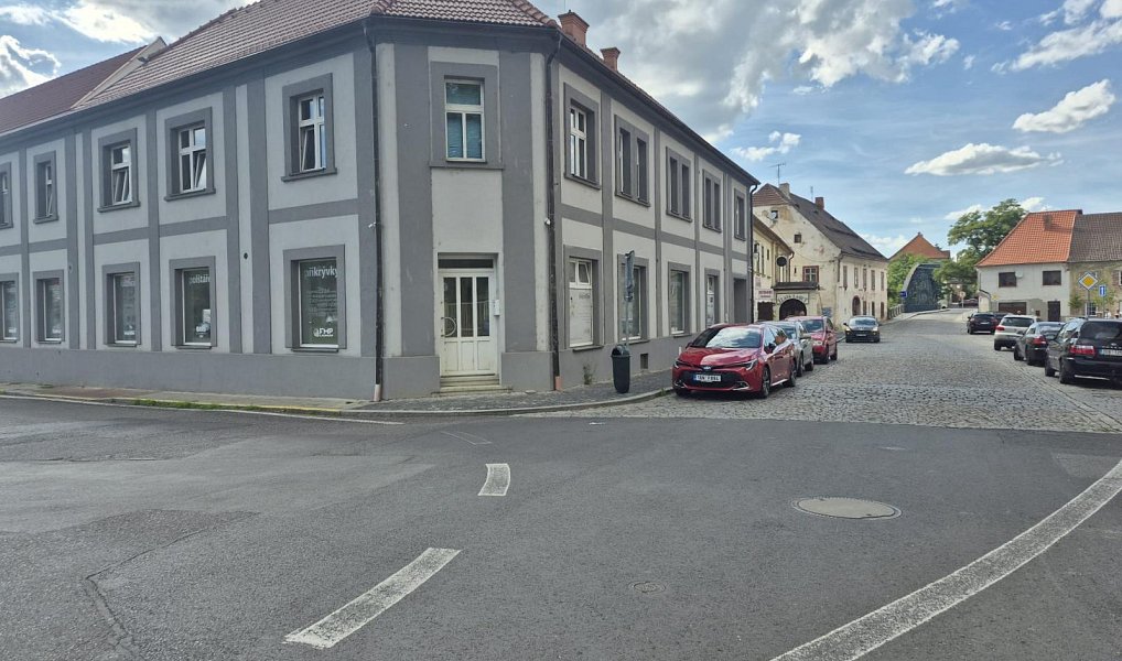 Pronájem obchodních prostor 300 m², Žatec – náhled fotky 23