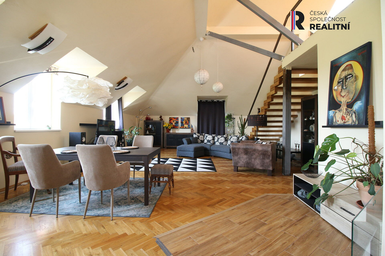 Prodej domu 705 m² s pozemkem 1 300 m² – fotografie 2