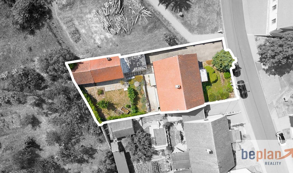 Prodej domu 300 m² s pozemkem 557 m², Drnholec – náhled fotky 2