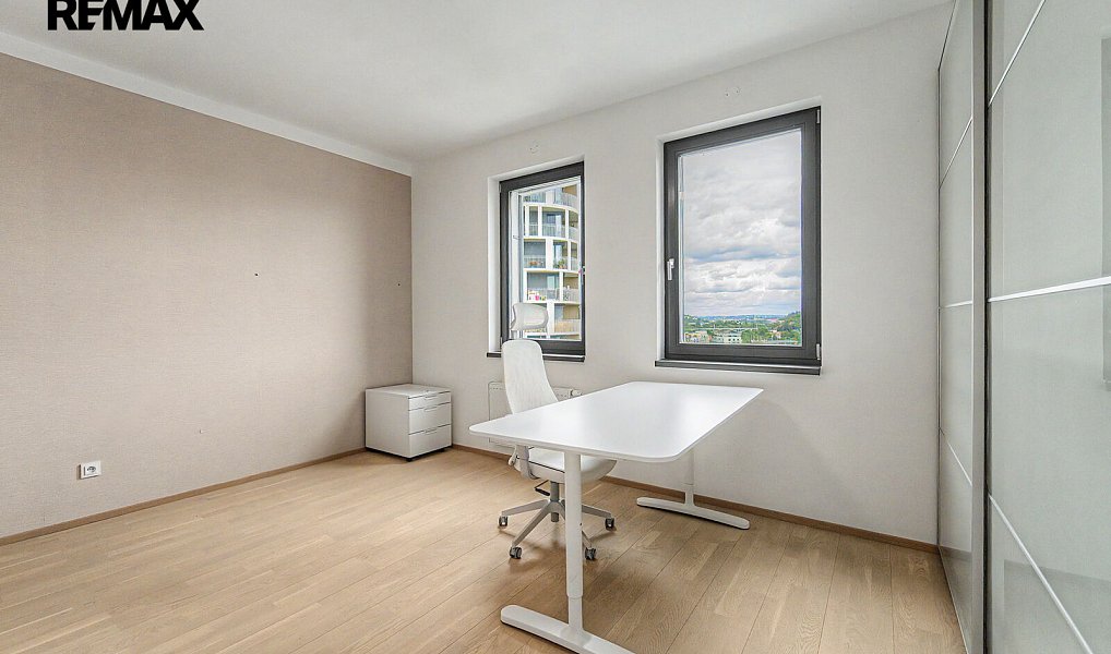Pronájem bytu 4+kk 113 m², Praha – náhled fotky 12