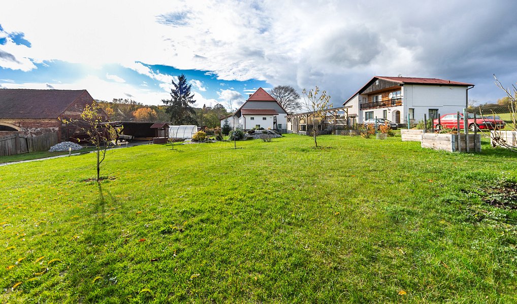 Prodej domu 162 m² s pozemkem 1 865 m², Stříbro – náhled fotky 3