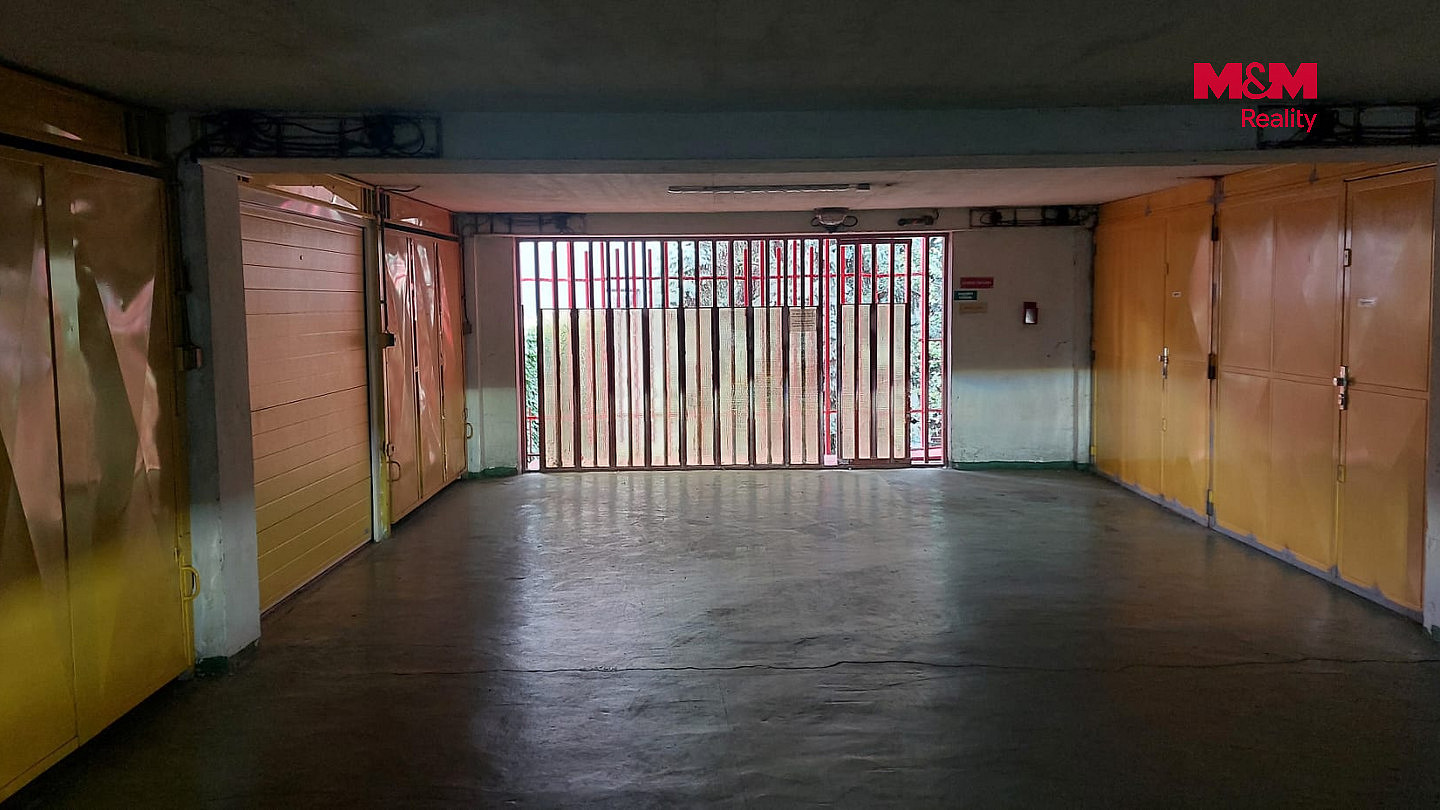 Prodej garáže, 18 m2, Praha, ul. Chelčického – fotografie 3