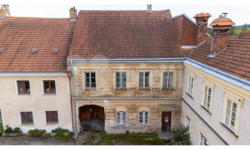 Prodej domu 198 m² s pozemkem 1 295 m² – fotografie 2