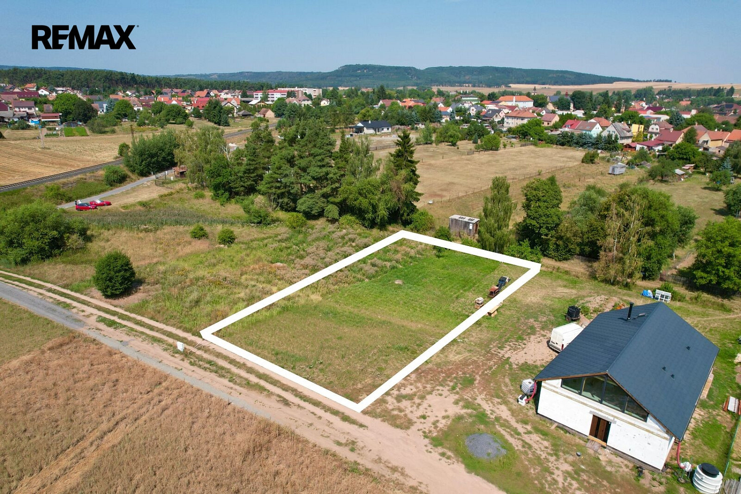 Prodej stavebního pozemku 1 268 m² – fotografie 3
