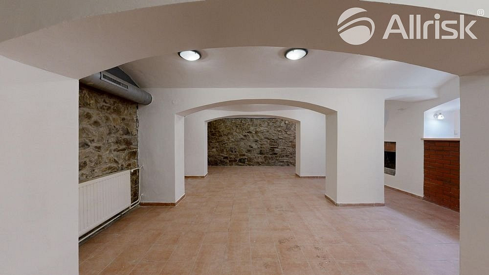 Pronájem komerčního objektu (jiného typu) 120 m² — photo 2