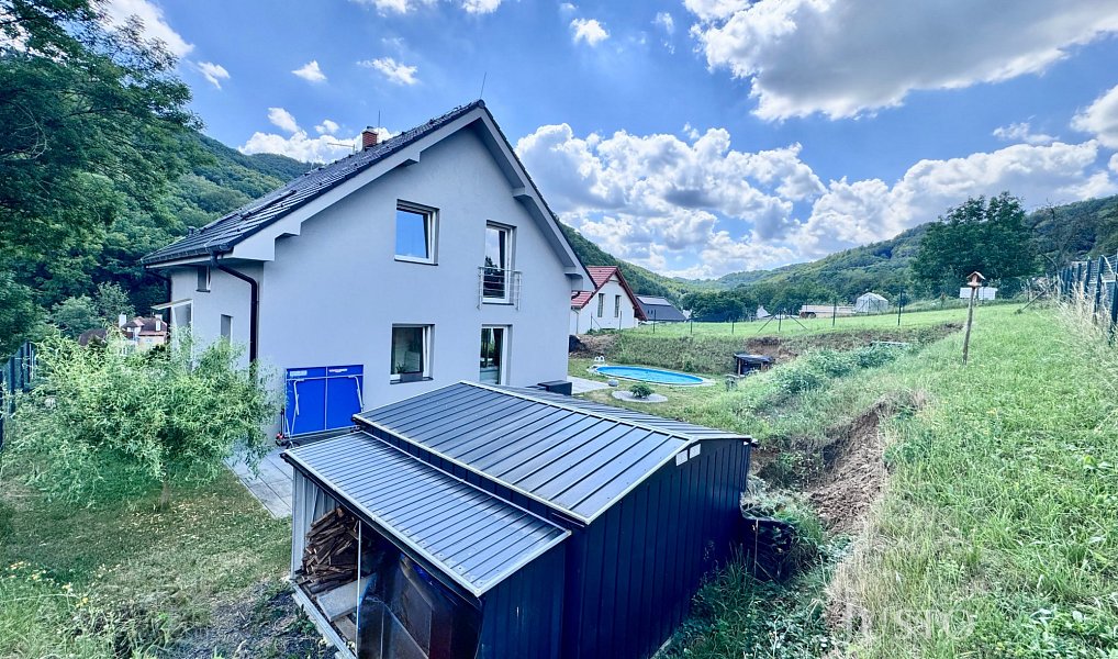 Prodej domu 148 m² s pozemkem 1 008 m², Velké Březno – náhled fotky 14