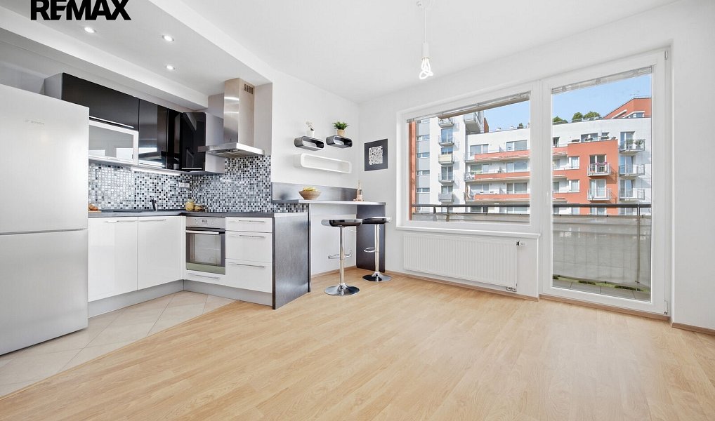 Prodej bytu 2+kk 58 m², Praha – náhled fotky 2