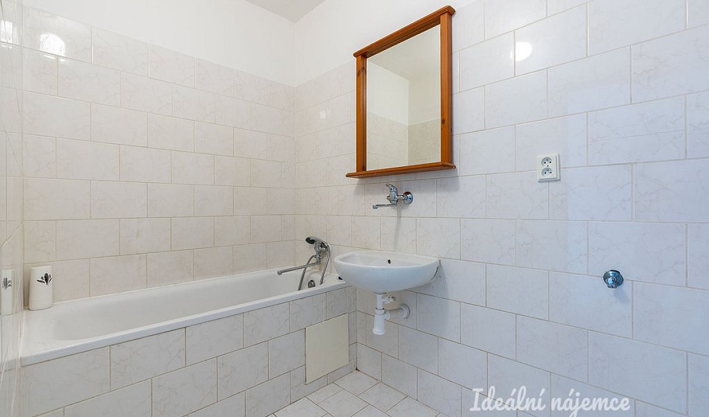 Pronájem bytu 2+kk 50 m², Kladno – náhled fotky 8