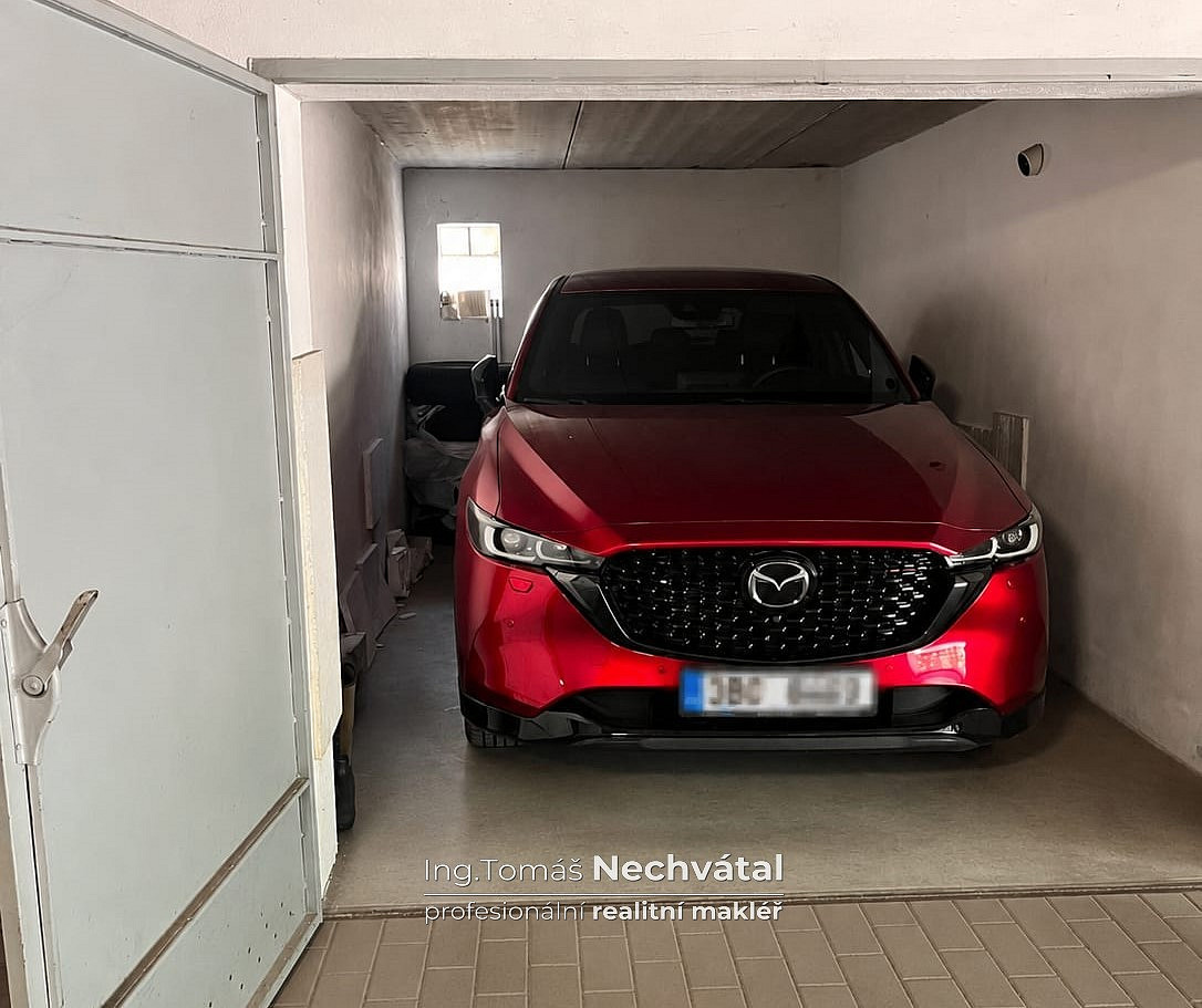 Prodej garáže, kam se vejde i menší SUV – fotografie 5