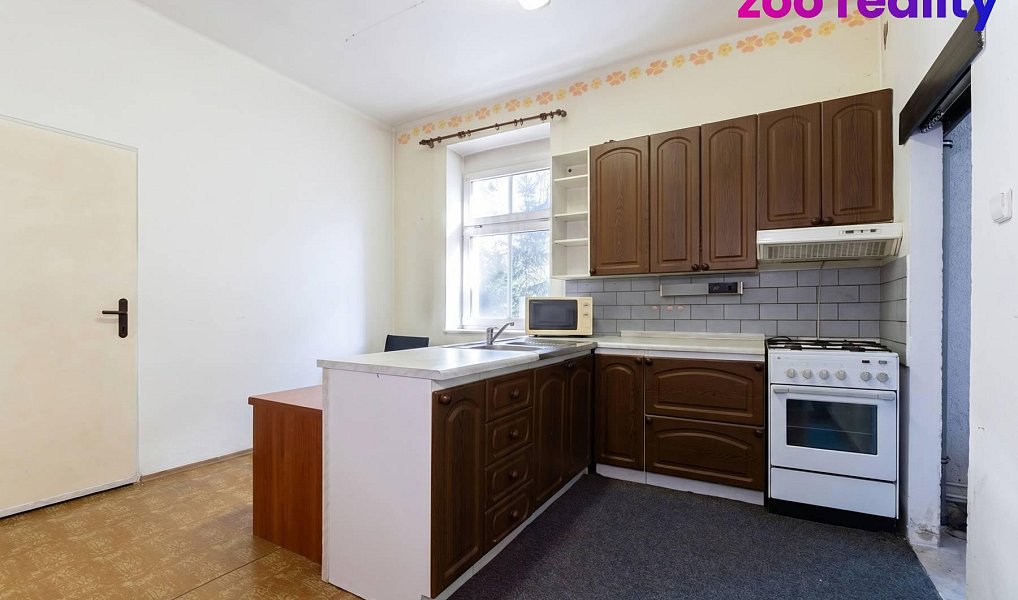 Prodej domu 381 m² s pozemkem 697 m², Chomutov – náhled fotky 7