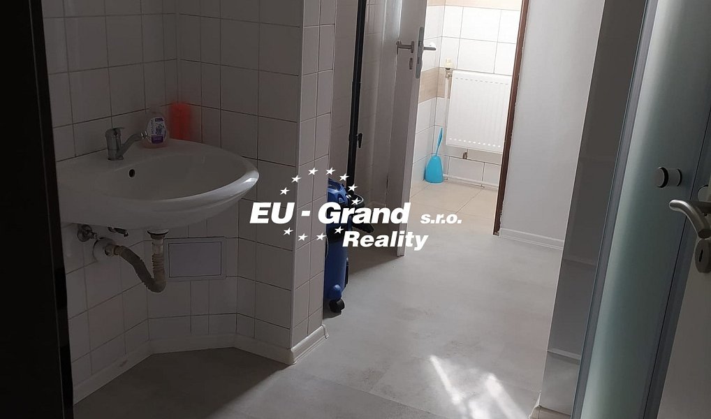 Pronájem kanceláře 250 m², Zákupy – náhled fotky 13