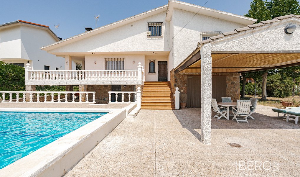 Prodej rodinného domu, 300 m², Chapinería