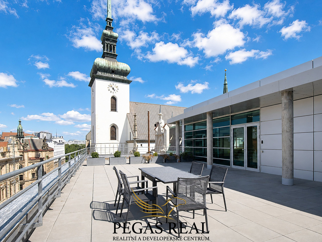 Pronájem kanceláře 177 m² – fotografie 2