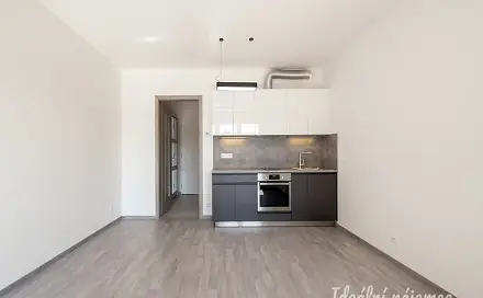 Pronájem bytu 1+kk 30 m²