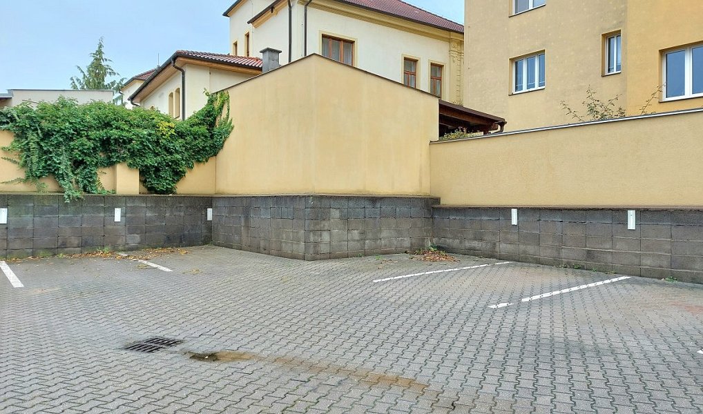 Pronájem bytu 1+1 40 m², Hradec Králové – náhled fotky 11