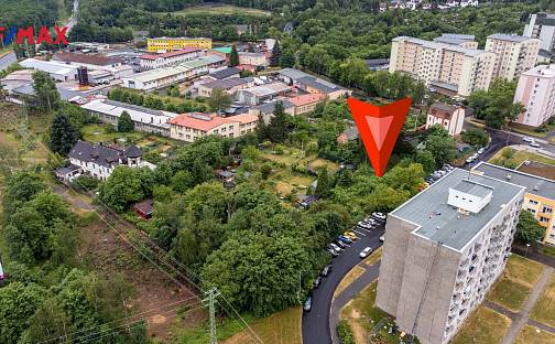 Prodej komerčního pozemku 1 700 m², Karlovy Vary