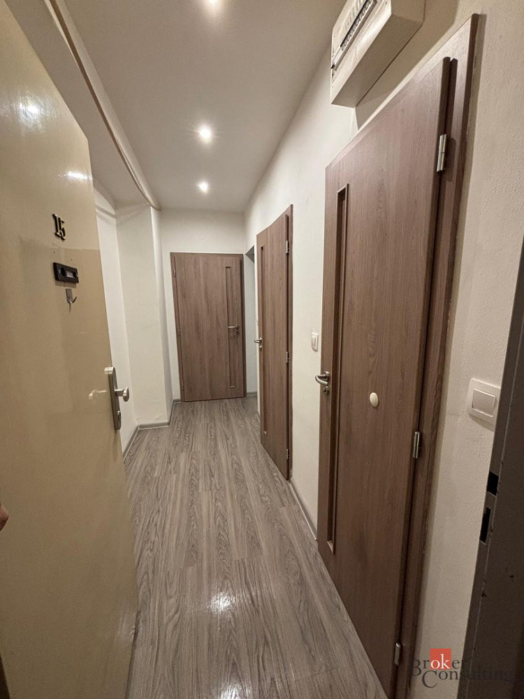 Pronájem bytu 2+1 52 m² – fotografie 2