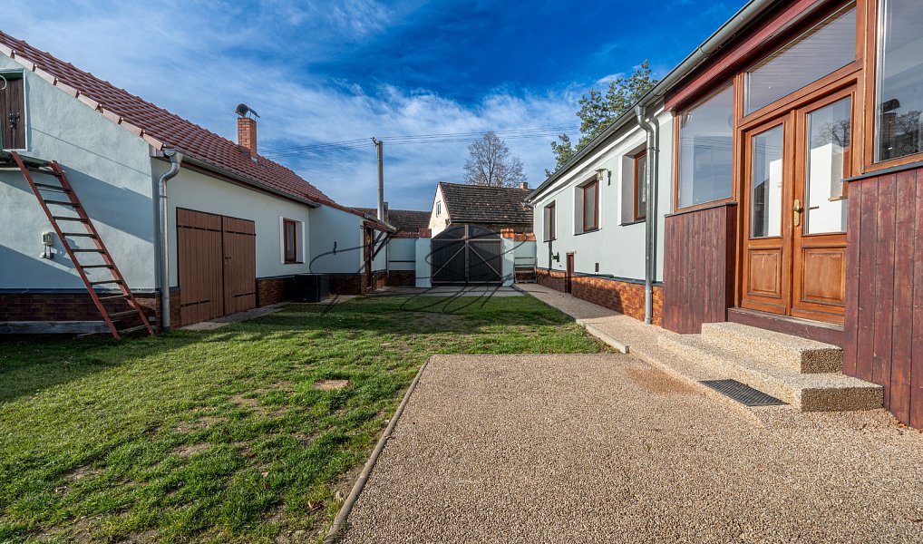 Prodej ubytovacího objektu 208 m², Dráchov – náhled fotky 13