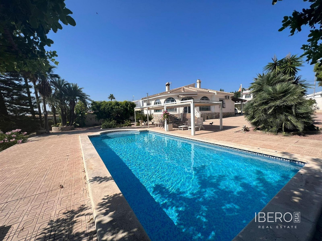 Prodej domu 236 m² s pozemkem 2 040 m² - Vista 4