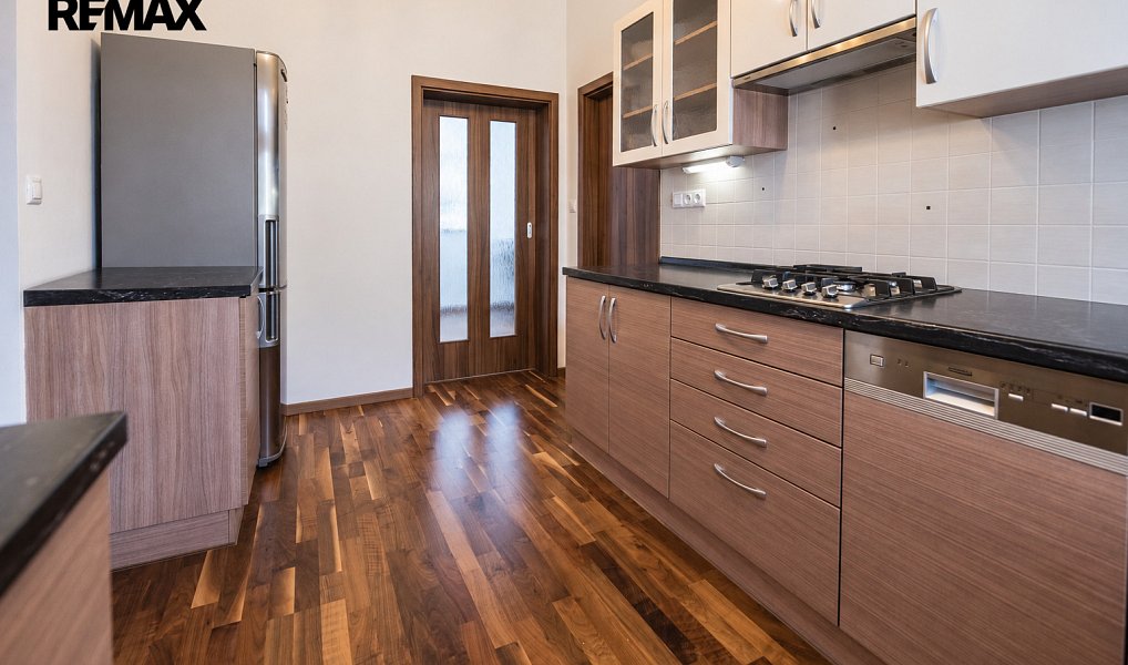 Prodej bytu 3+1 82 m², Karlovy Vary – náhled fotky 9