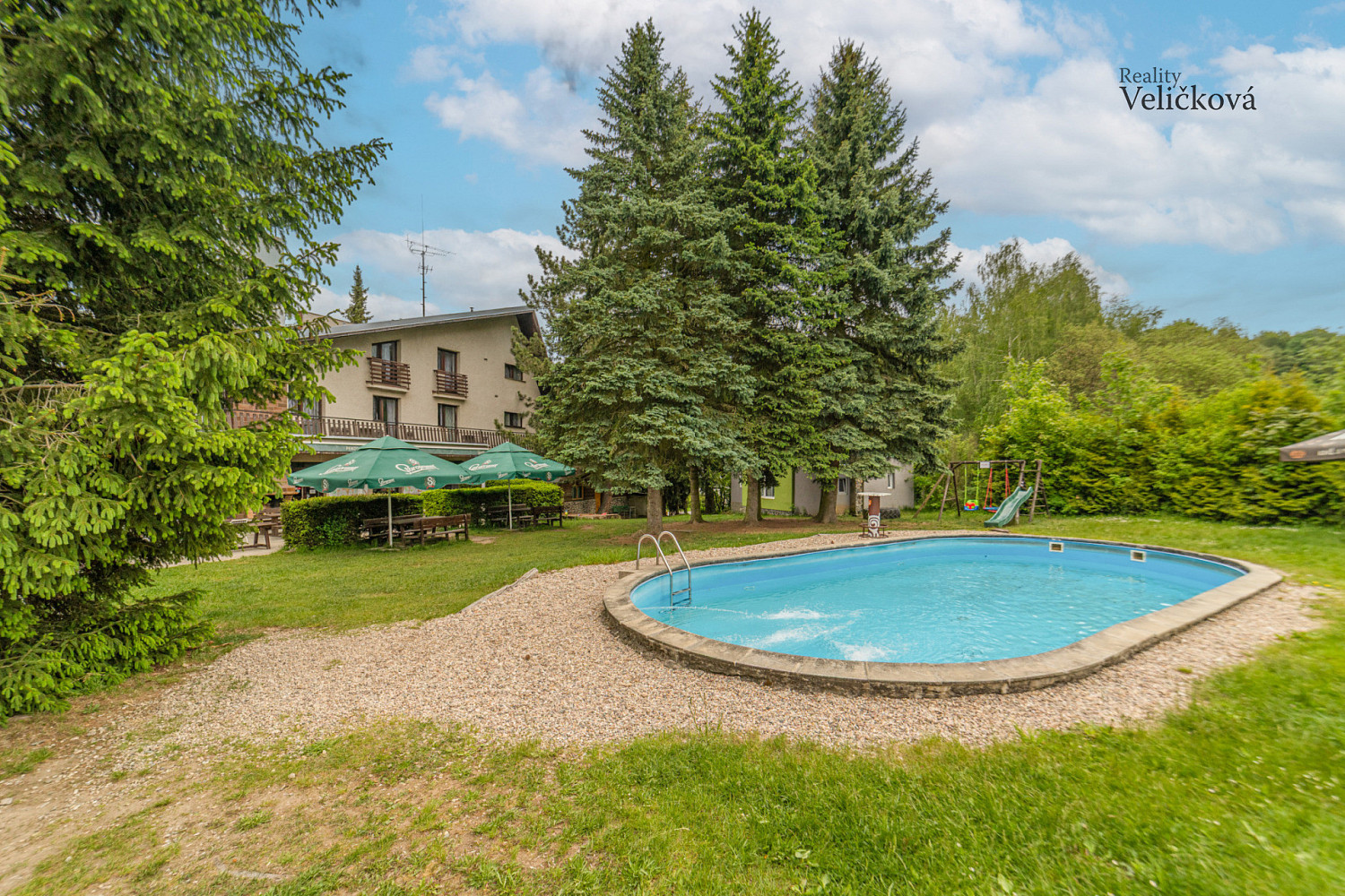 Prodej komerčního objektu (jiného typu) 700 m² – fotografie 4