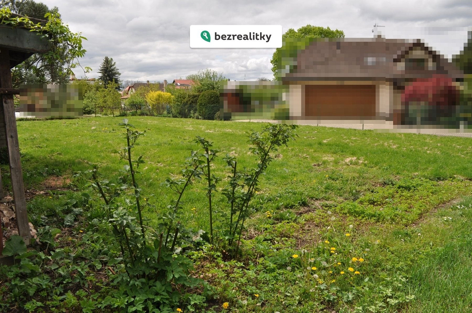 Prodej stavebního pozemku 853 m² – fotografie 2