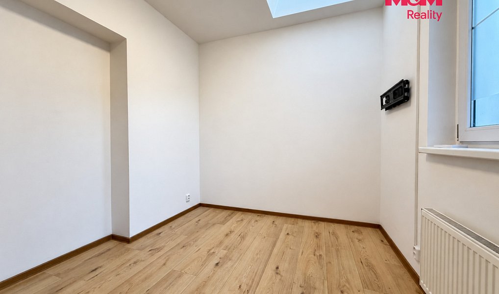 Pronájem bytu 2+kk 26 m², Kladno – náhled fotky 3