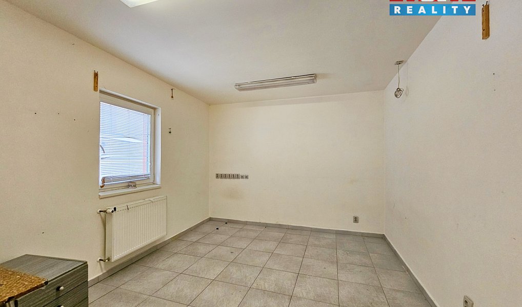 Pronájem obchodních prostor 95 m², Liberec – náhled fotky 8
