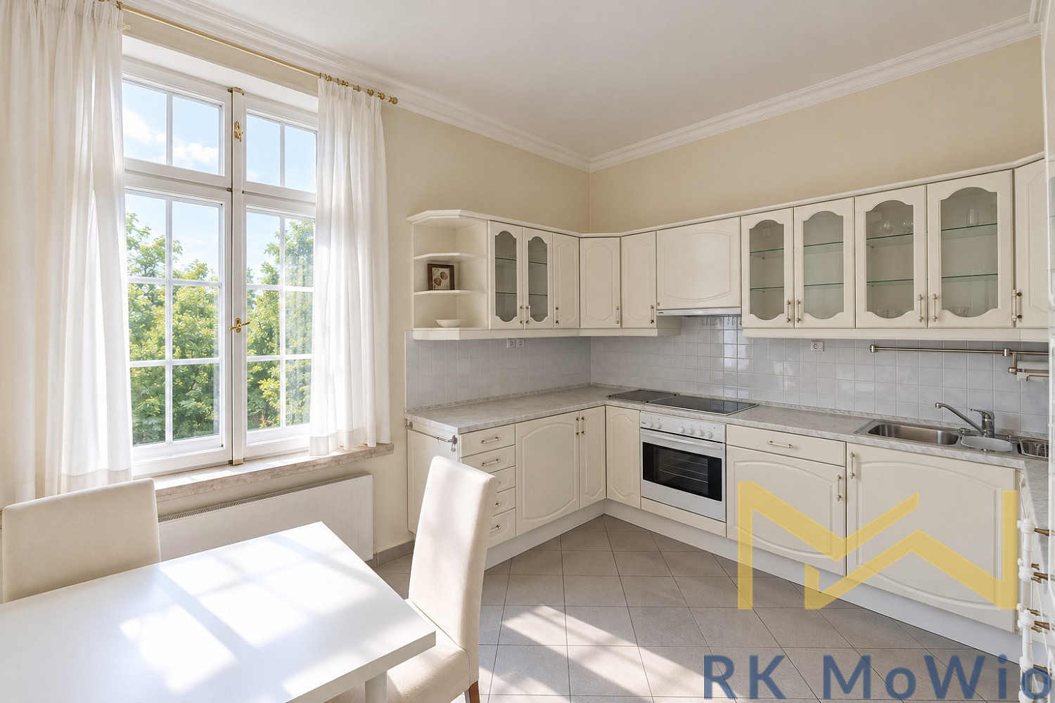 Pronájem bytu 4+1 150 m² – fotografie 4