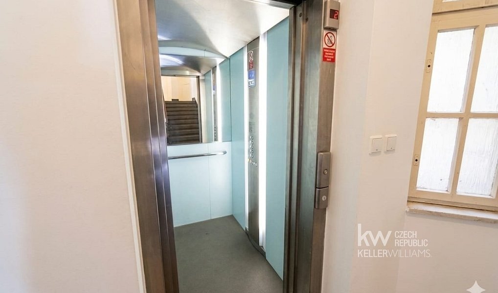 Prodej bytu 3+1 91 m², Praha – náhled fotky 28