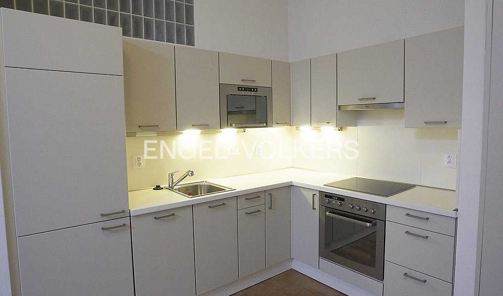 Pronájem bytu 2+kk 62 m², Praha – náhled fotky 2