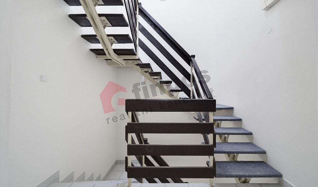 Prodej domu 268 m² s pozemkem 224 m², Praha – náhled fotky 14