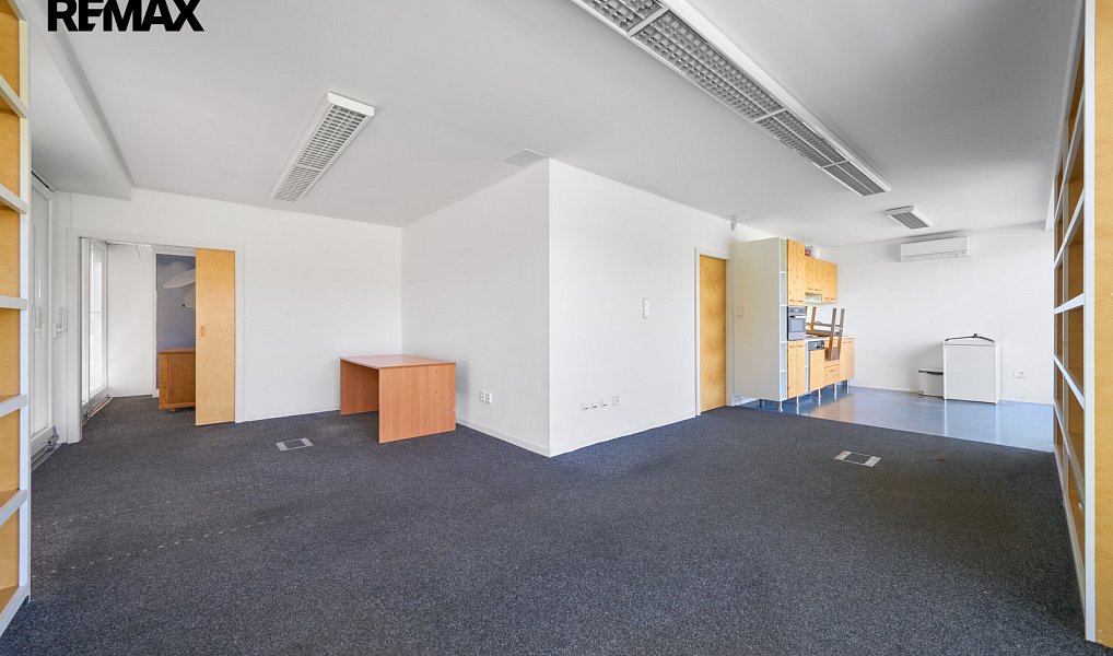 Prodej skladovacích prostor 700 m², Chroustovice – náhled fotky 13
