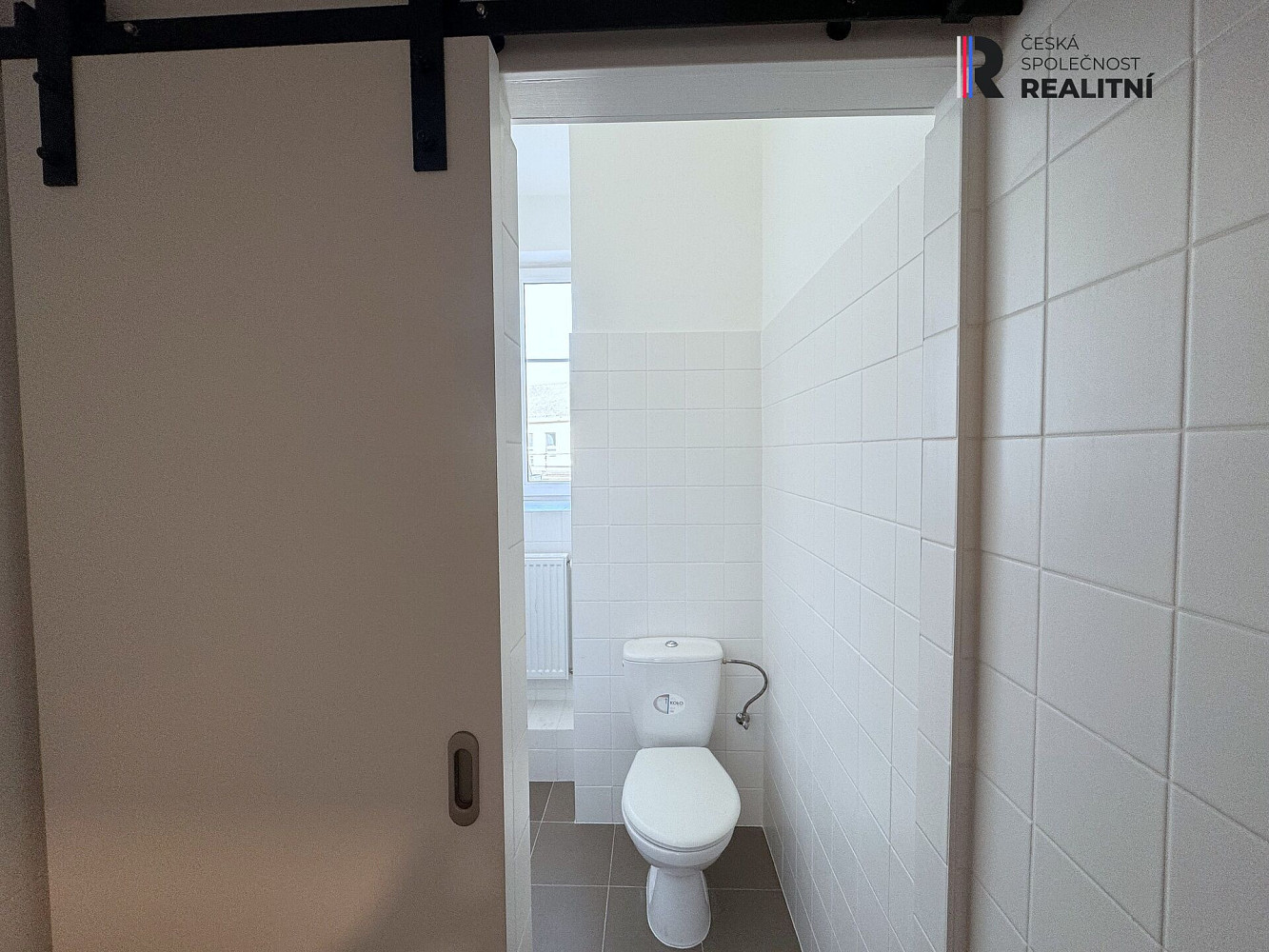 Pronájem kanceláře 35 m² – fotografie 5