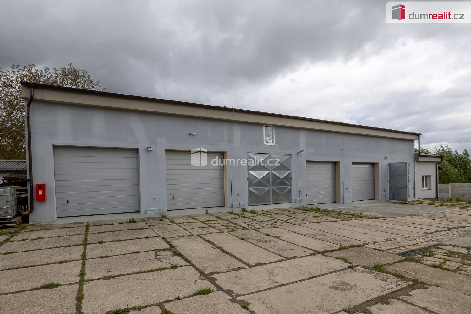 Pronájem garáže 50 m2 - hředle — photo 5