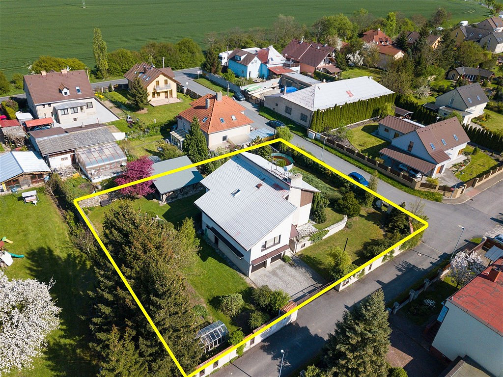 Prodej domu 251 m² s pozemkem 1 436 m² — photo 2