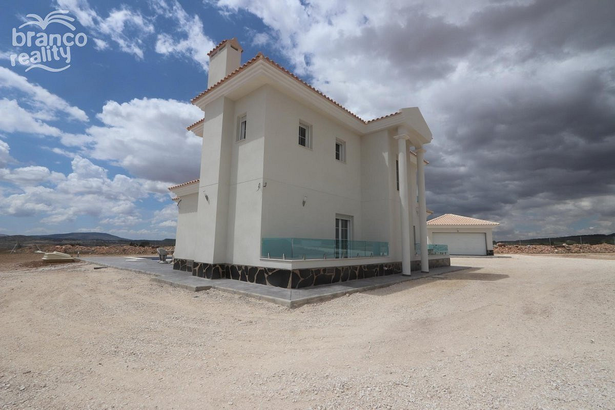 Prodej domu 180 m² s pozemkem 10 000 m² - Més