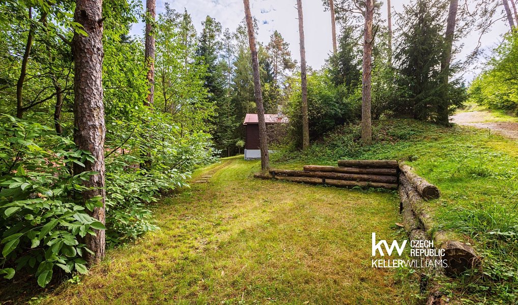 Prodej ubytovacího objektu 655 m², Křečovice – náhled fotky 14